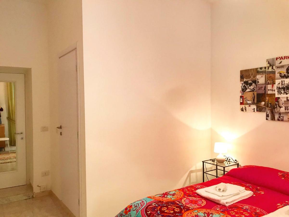 Casa G&G Pignasecca 2 Nel Cuore Di Napoli Bagian luar foto