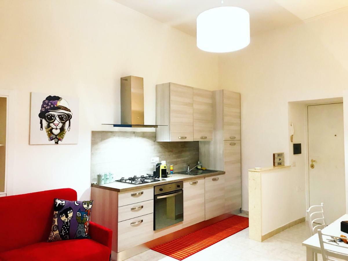 Casa G&G Pignasecca 2 Nel Cuore Di Napoli Bagian luar foto