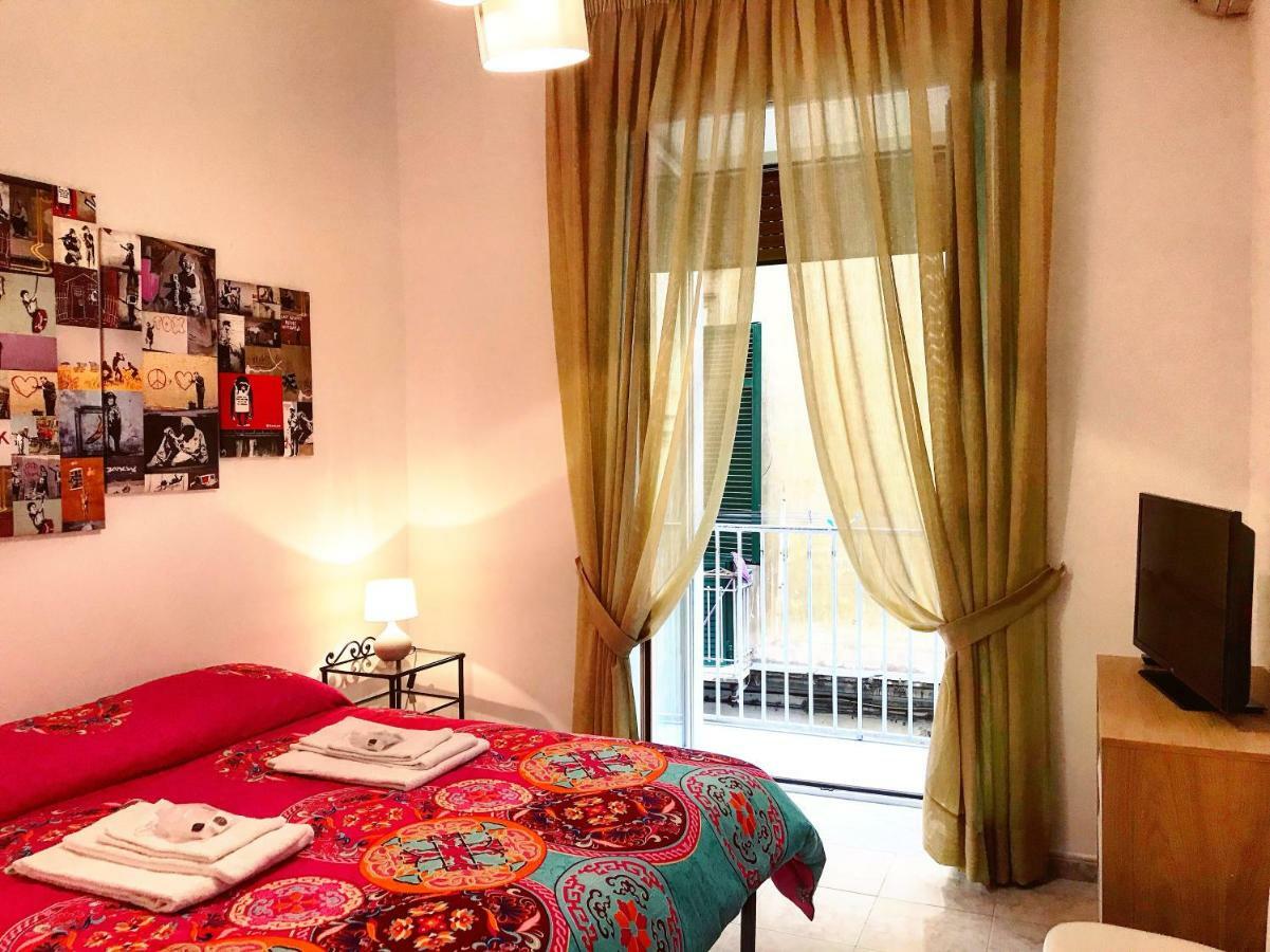 Casa G&G Pignasecca 2 Nel Cuore Di Napoli Bagian luar foto