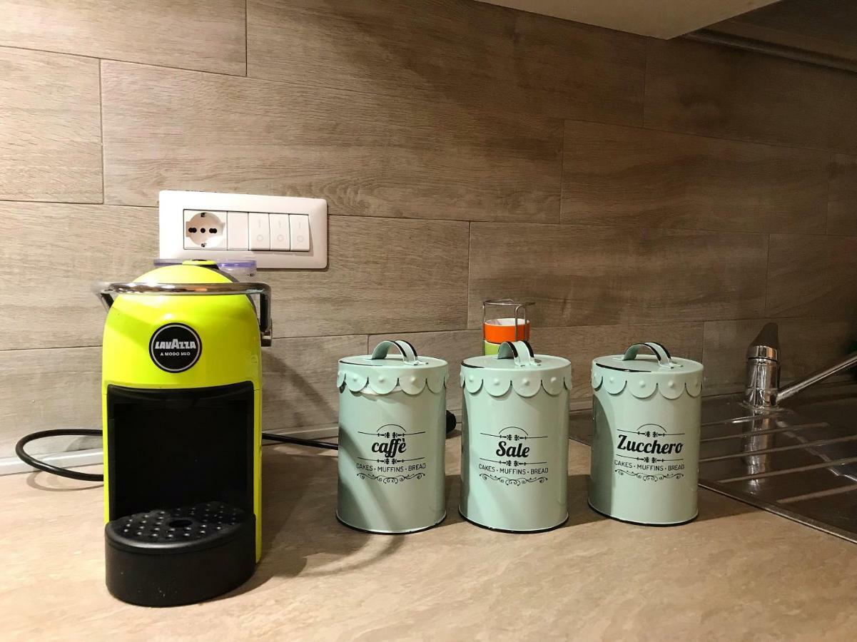 Casa G&G Pignasecca 2 Nel Cuore Di Napoli Bagian luar foto