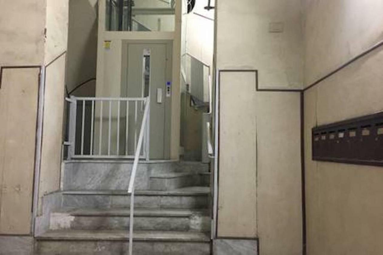 Casa G&G Pignasecca 2 Nel Cuore Di Napoli Bagian luar foto