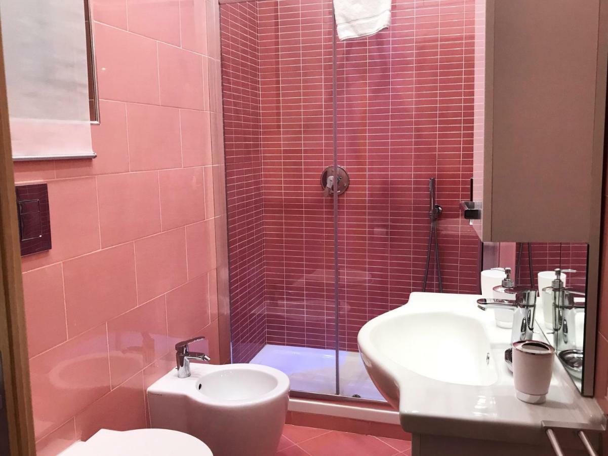 Casa G&G Pignasecca 2 Nel Cuore Di Napoli Bagian luar foto